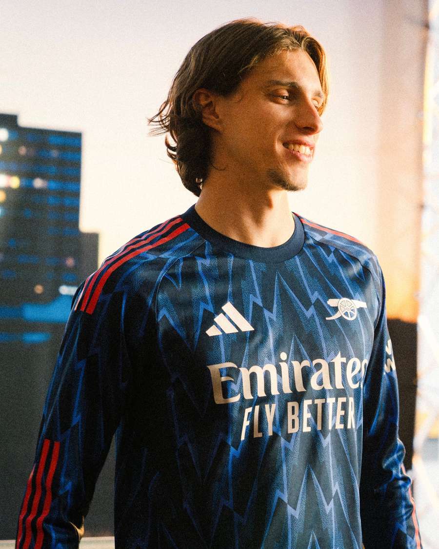 Arsenal away kit Arsenal away kit