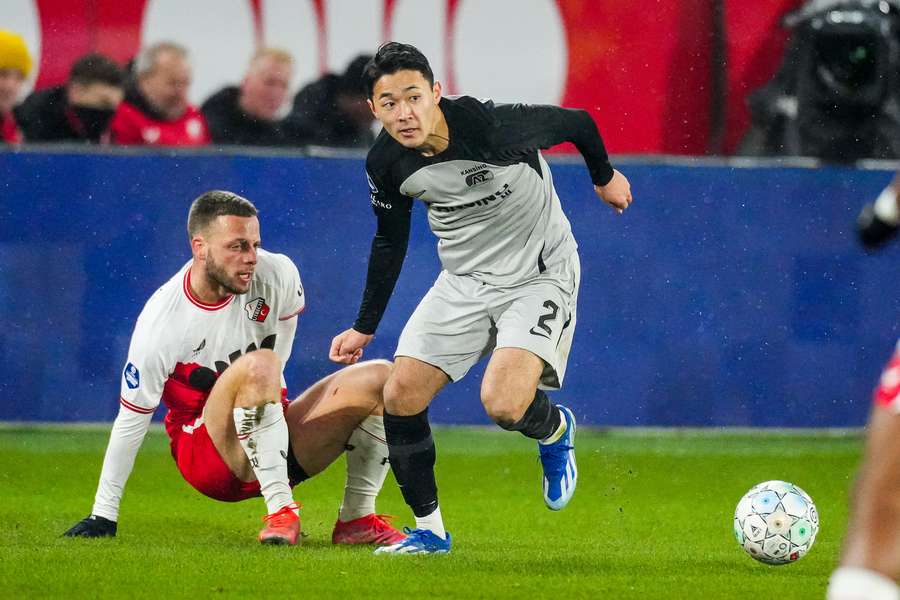 Yukinari Sugawara tijdens FC Utrecht - AZ