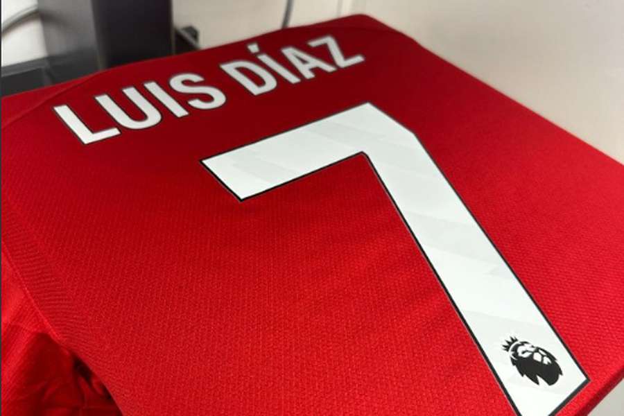 Luis Díaz é o novo camisola 7 do Liverpool