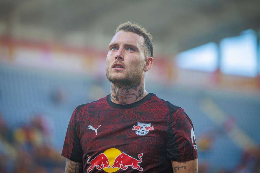 David Raum beim Testspiel gegen RC Lens.
