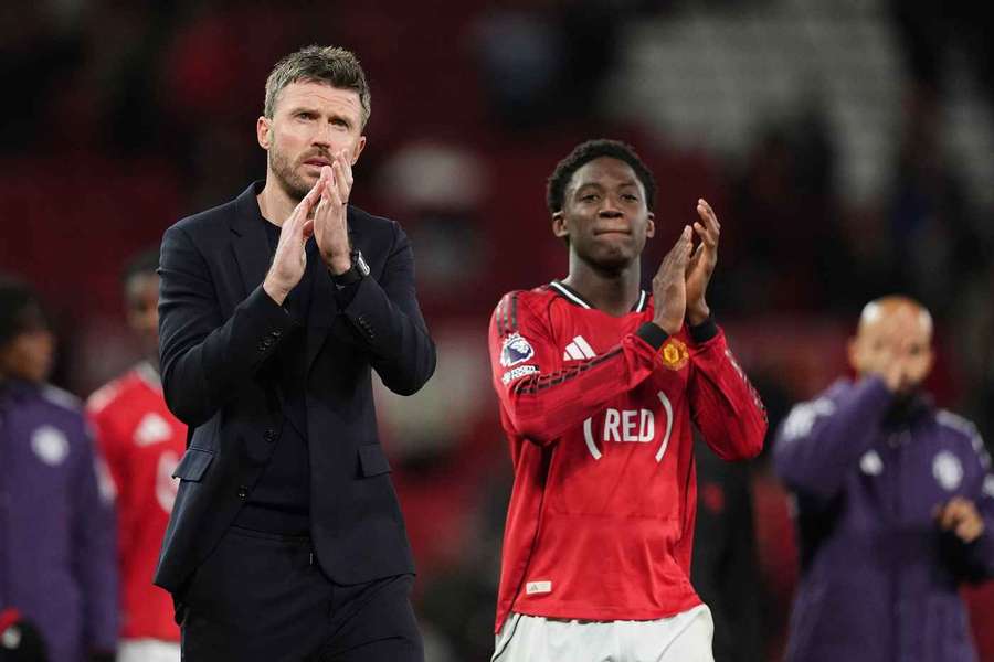 Carrick backs Man United ace Mainoo to bounce back from 'challenging' World Cup campaign Carrick backs Man United ace Mainoo to bounce back from 'challenging' World Cup campaign