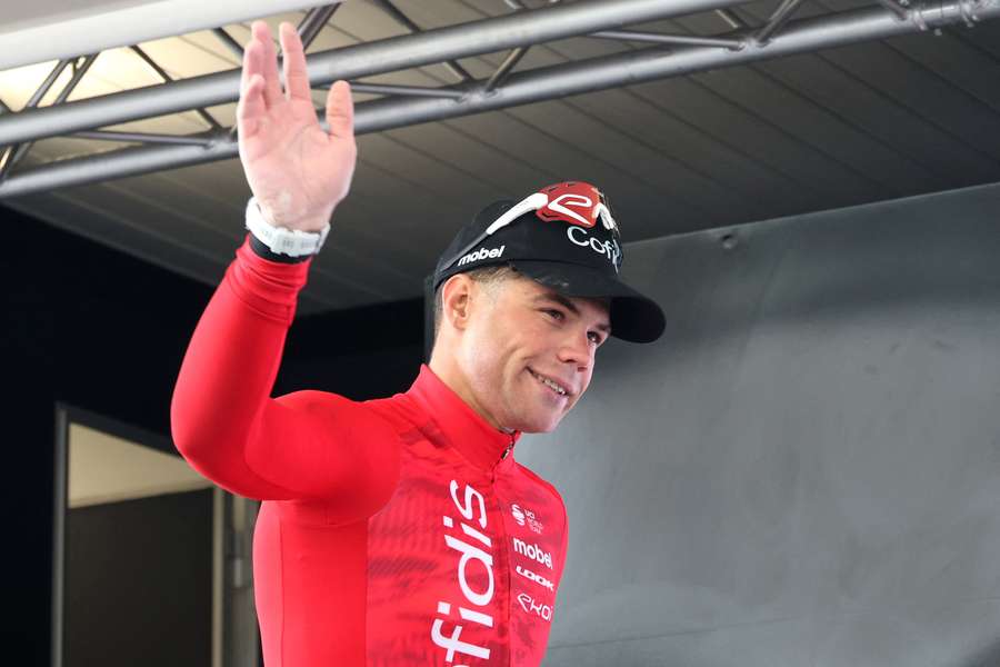 Milan Fretin gana al esprint en la Clásica de Almería.