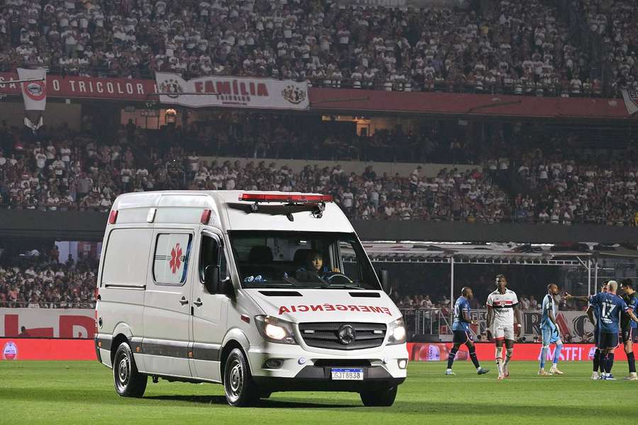 Un défenseur urugayen dans un état "stable" après s'être effondré lors d'un match. 