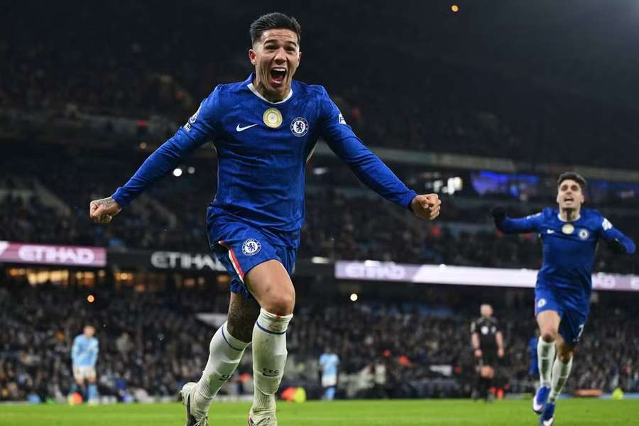 Os festejos de Enzo Fernández com o golo aos 90+4 minutos