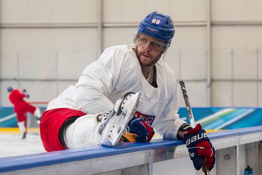 Pastrňák si OH zatím užívá.