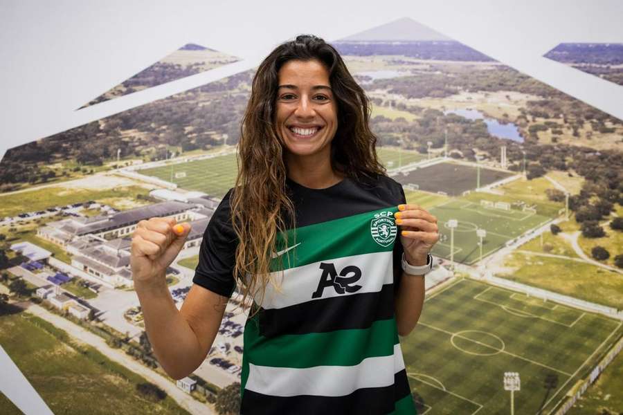 Rita Fontemanha prolonga ligação ao clube leonino