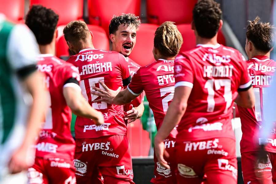 V prvním vzájemném utkání sezony porazila Karviná Sigmu 2:1.
