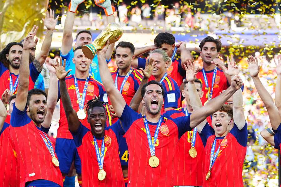 Naționala Spaniei sărbătorește titlul mondial Naționala Spaniei sărbătorește titlul mondial