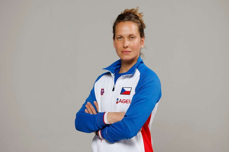 Barbora Strýcová poprvé povede české tenisky proti Švýcarsku.