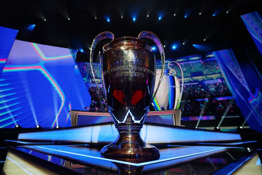 Le trophée de la Ligue des champions à Monaco le 27 août. Le trophée de la Ligue des champions à Monaco le 27 août.