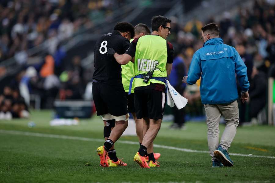 Ardie Savea suffered a shoulder injury against the Springboks