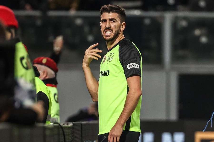 Sporting. Paulinho suspenso por três jogos e falha clássico