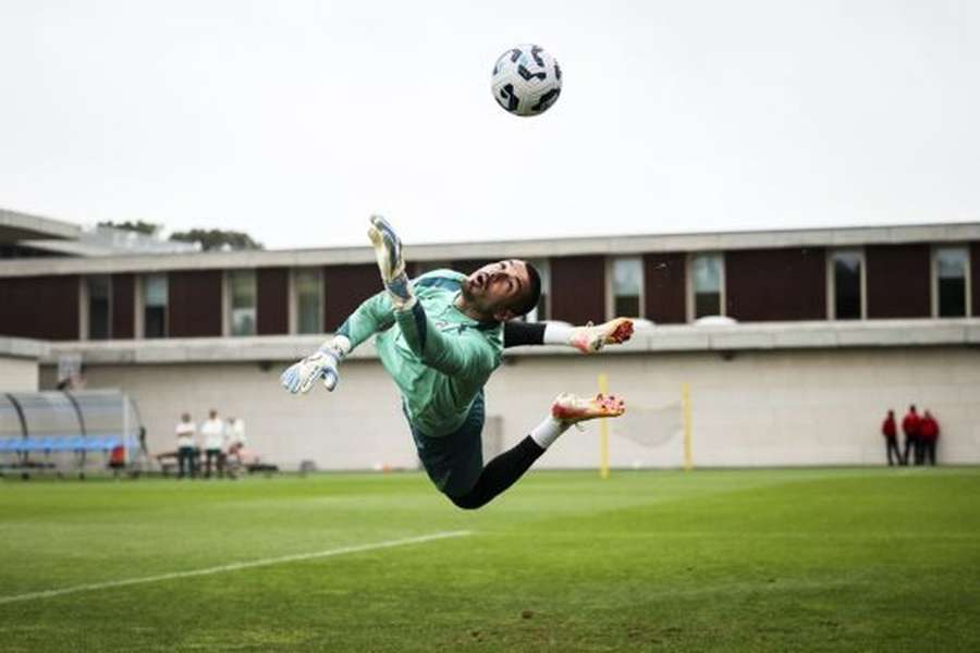 Ricardo Velho foi chamado por Roberto Martínez à Seleção Nacional