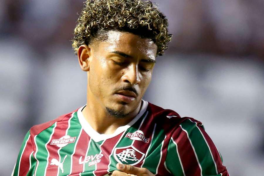 Com um gol nos acréscimos, John Kennedy impediu que a situação do Fluminense ficasse ainda pior na Libertadores