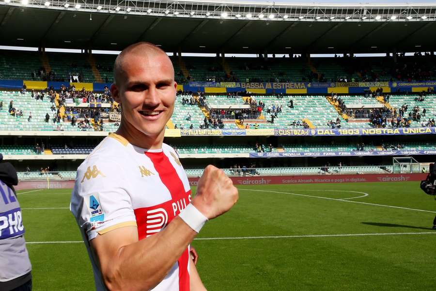 Inter Milano pregătește o mutare surpriză pentru fundașul Genoa, Ostigard