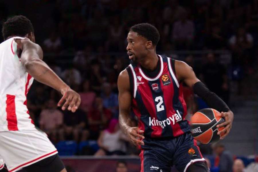 Kobi Simmons, con el control del balón