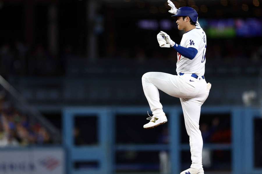 Ohtani celebra un homerun