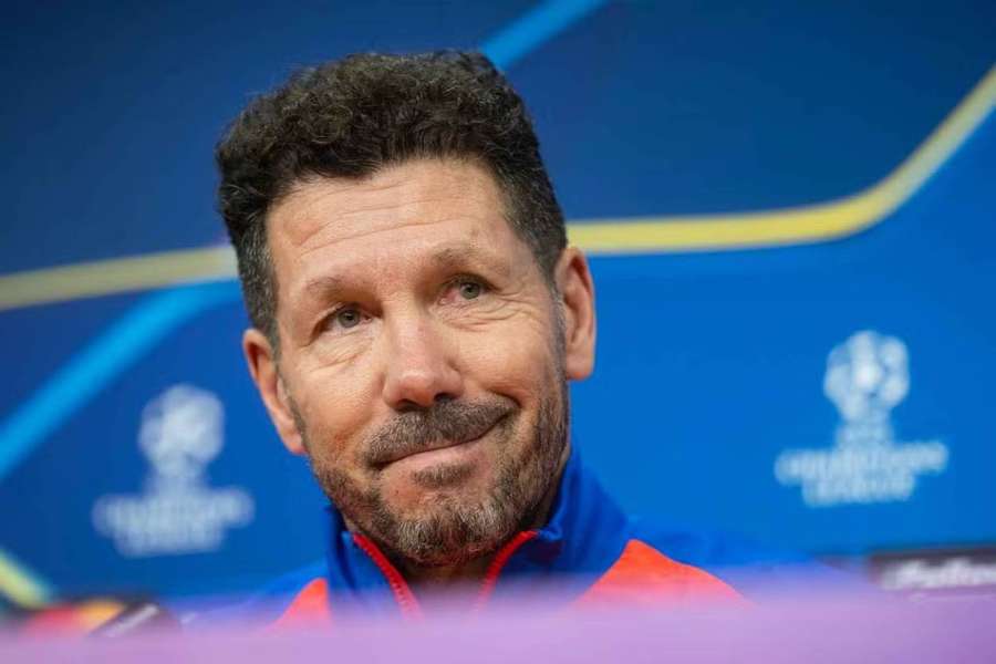 Diego Simeone na tiskové konferenci před zápasem se Spartou.