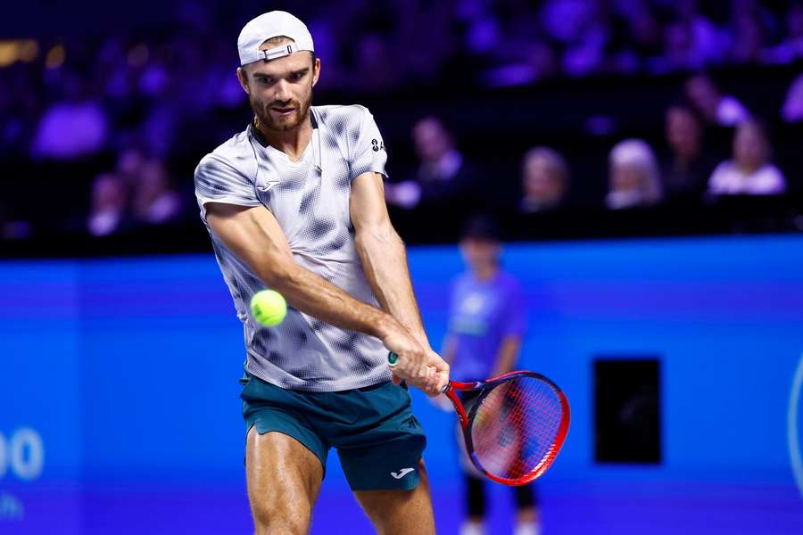 Tomáš Macháč začal na Masters v Paříži cenným skalpem. Tomáš Macháč začal na Masters v Paříži cenným skalpem.