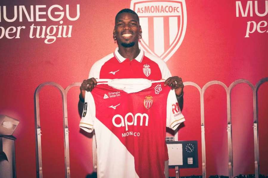Pogba sa vracia na trávniky.