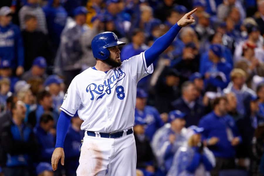 Former World Series champion Mike Moustakas announces retirement after ...