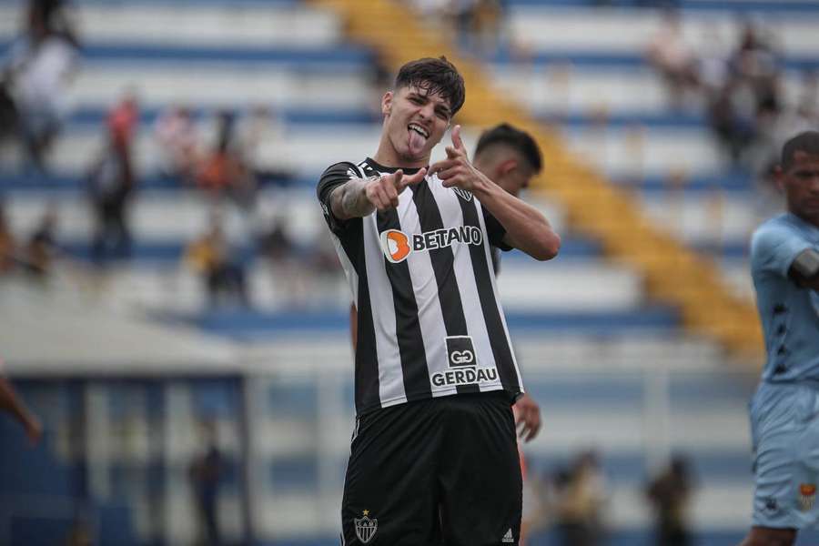 Atlético-MG conta com "entregadas" do Nova Iguaçu, vence e segue na Copinha