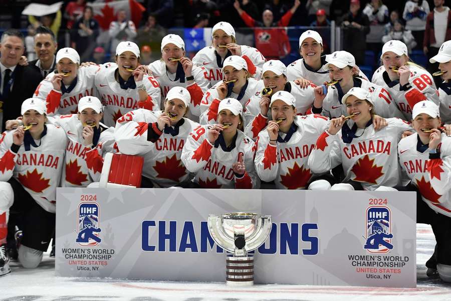 Kanaďanky získaly 13. titul v historii.