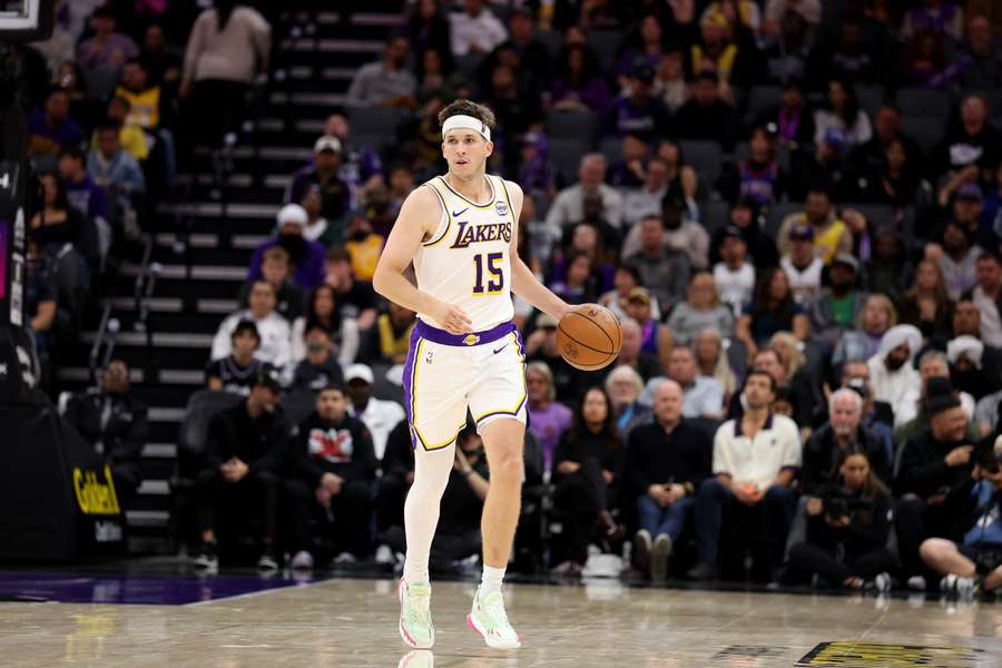 Reaves, en un ataque de los Lakers Reaves, en un ataque de los Lakers