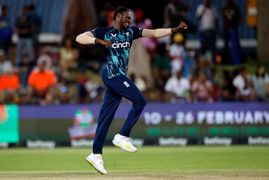 England's Jofra Archer celebrates after the dismissal of South Africa's Tabraiz Shamsi 