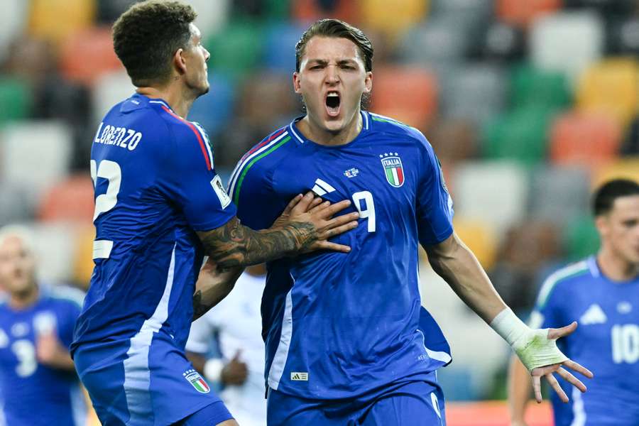 Retegui está voando com a camisa da seleção italiana