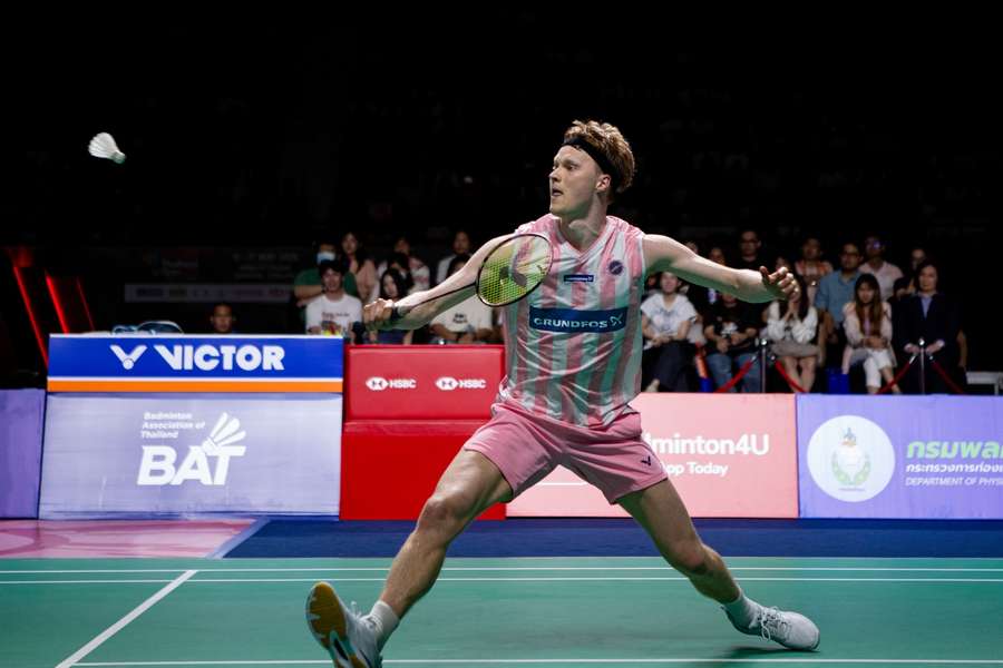 Antonsen in action against Moh. Zaki Ubaidillah Antonsen in action against Moh. Zaki Ubaidillah