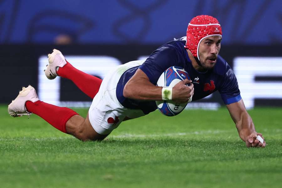 Villière, un plongeon pour rien. Villière, un plongeon pour rien.