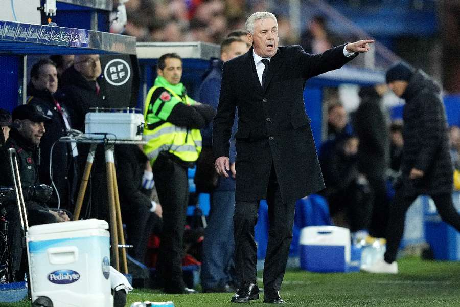 Ancelotti seguirá no Real Madrid até junho de 2026