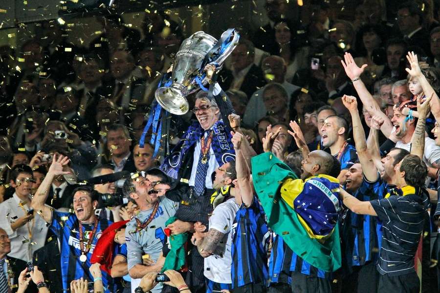 Moratti contratou Mourinho com quem venceu a Liga dos Campeões