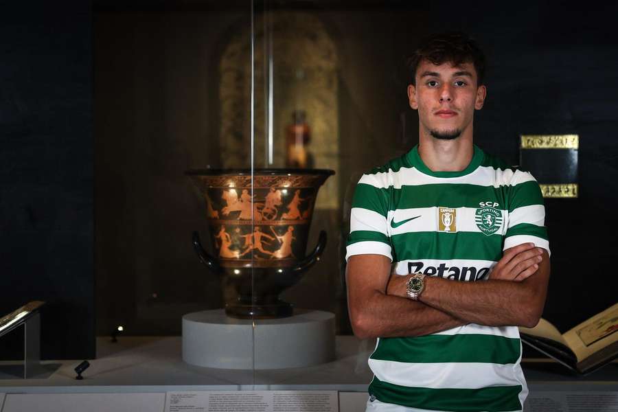 Vagiannidis é o novo camisola 13 do Sporting