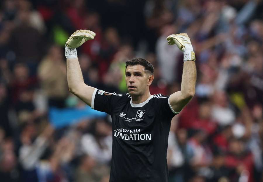 Emiliano Martinez Emiliano Martinez