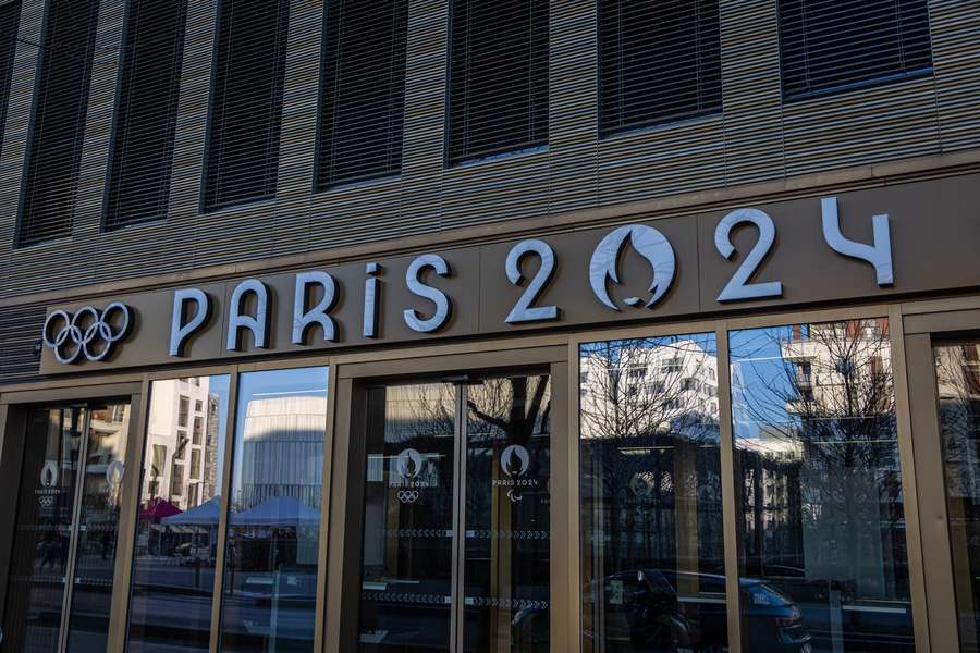 Policiais franceses querem recompensa financeira para trabalho nas Olimpíadas