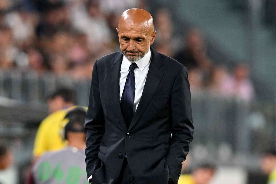 Un pensieroso Luciano Spalletti Un pensieroso Luciano Spalletti