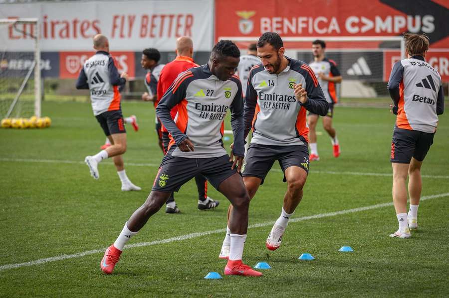 Benfica prepara receção ao Barcelona