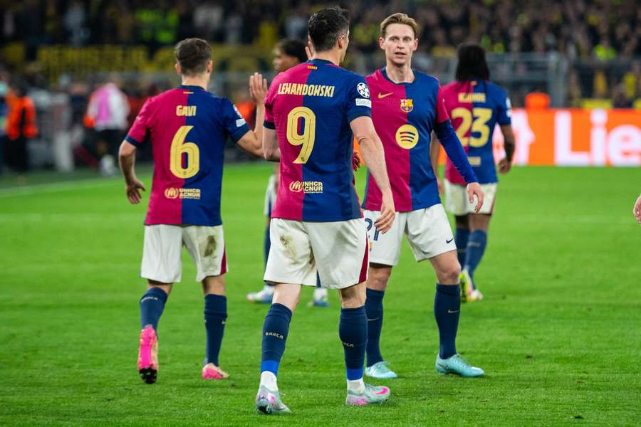 Jogadores do Barça em Dortmund