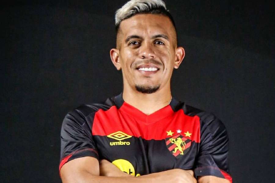 Cariús é um dos 16 jogadores denunciados pelo MP de Goiás