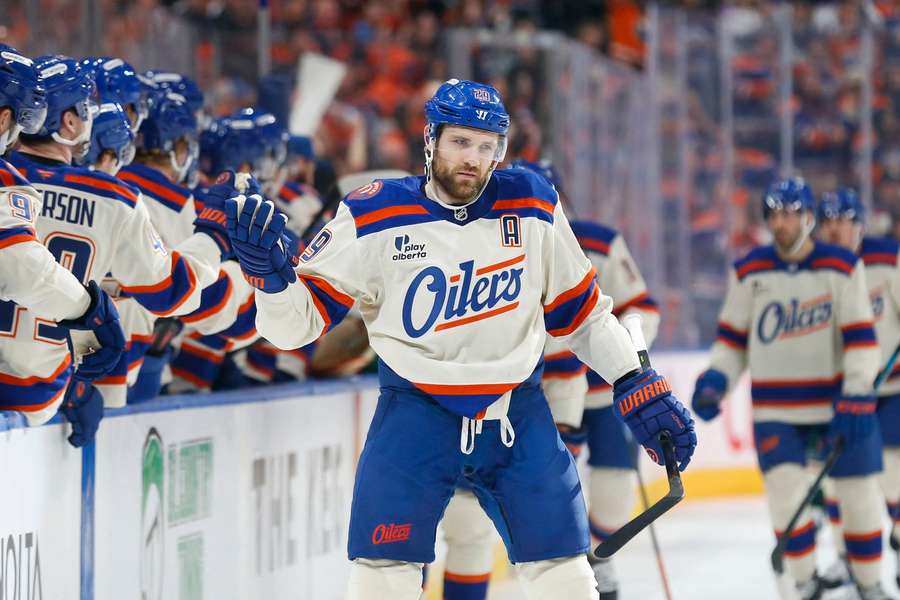 Draisaitl hielt sich gegen Minnesota Wild die rechte Hand