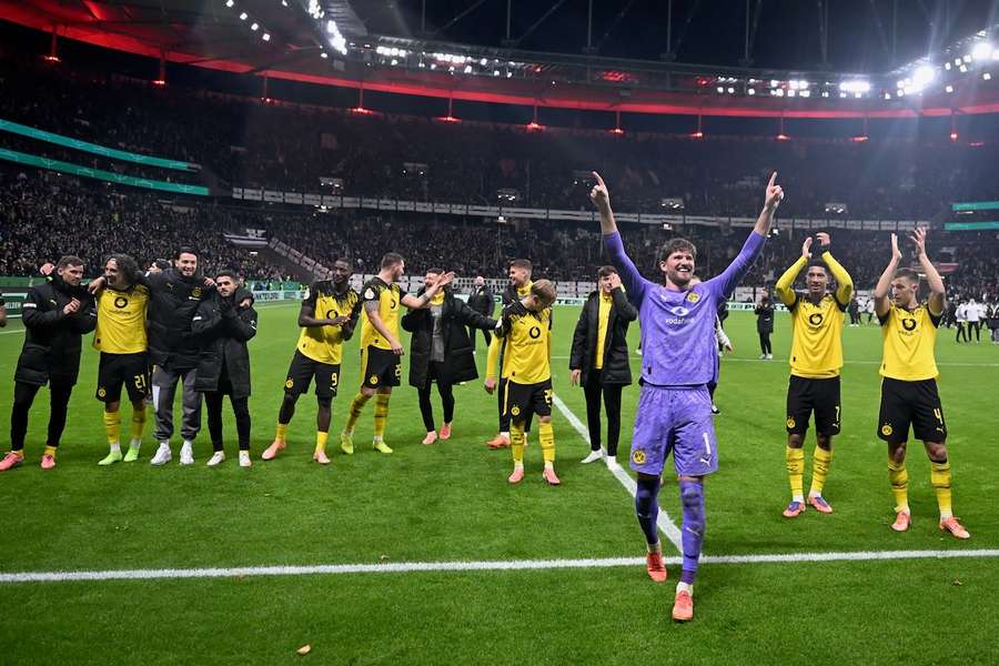 BVB-Torhüter Gregor Kobel war der Held im Elfmeterschießen bei Eintracht Frankfurt.
