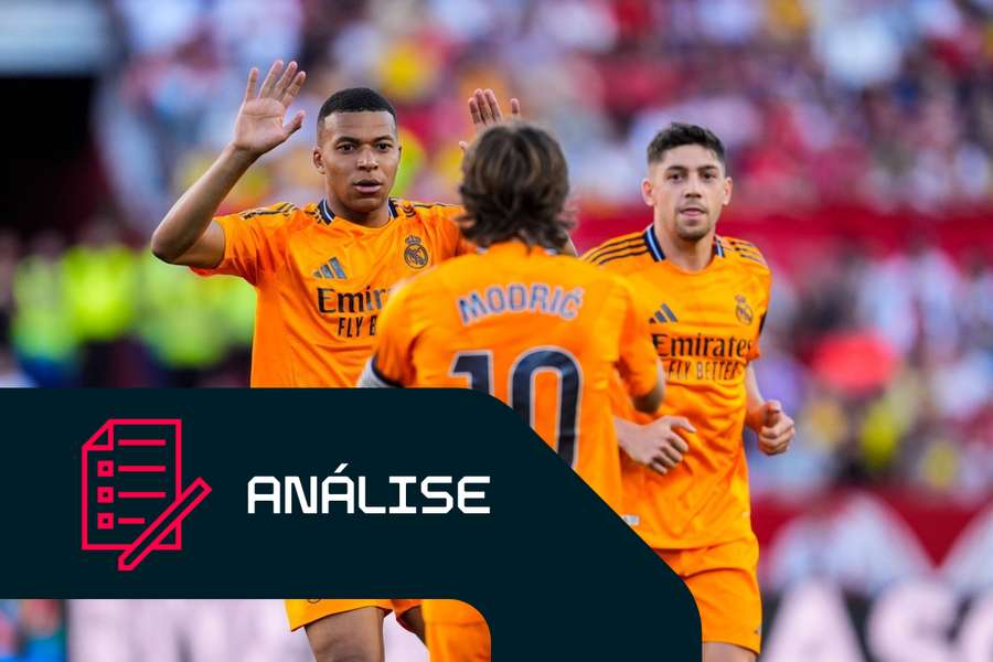 Kylian Mbappe festeja depois de marcar contra o Sevilha