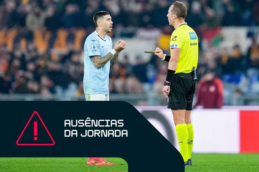Mattia Zaccagni reclama do cartão amarelo recebido no jogo Roma x Lazio