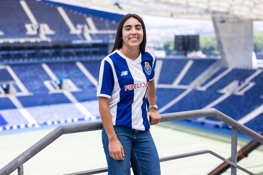 Letícia Almeida apresentada no Dragão Letícia Almeida apresentada no Dragão