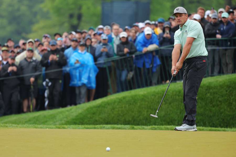 Bryson DeChambeau of the United States putts Bryson DeChambeau of the United States putts