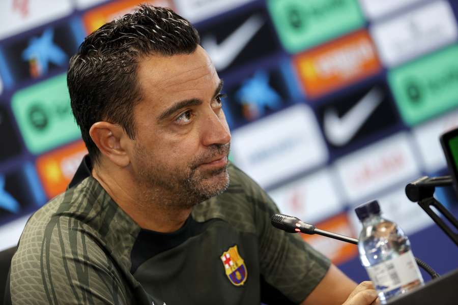 FC Barcelona-trainer Xavi Hernandez op een persconferentie