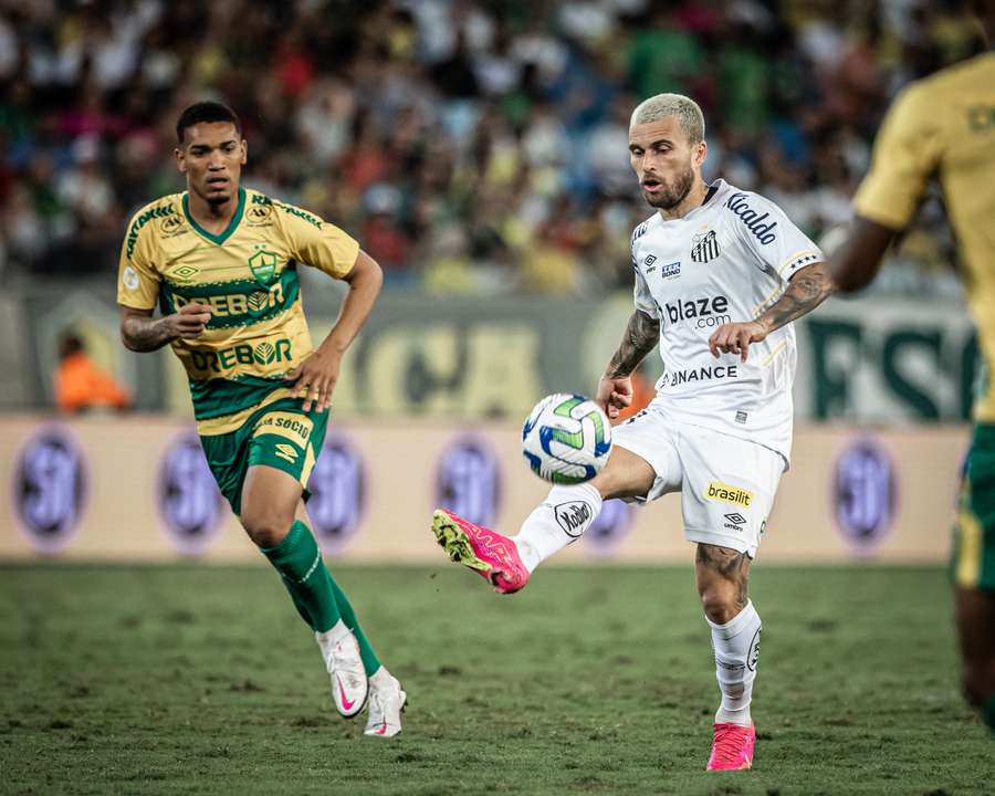 Cuiabá enfrenta Coritiba em jogo atrasado nesta terça-feira na Arena  Pantanal – Só Notícias