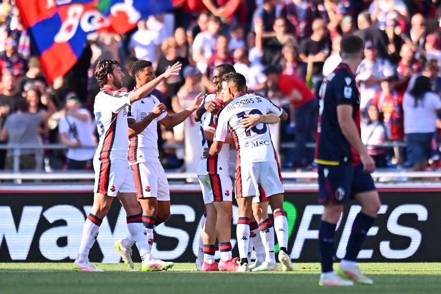 Vitinha festeja com os colegas